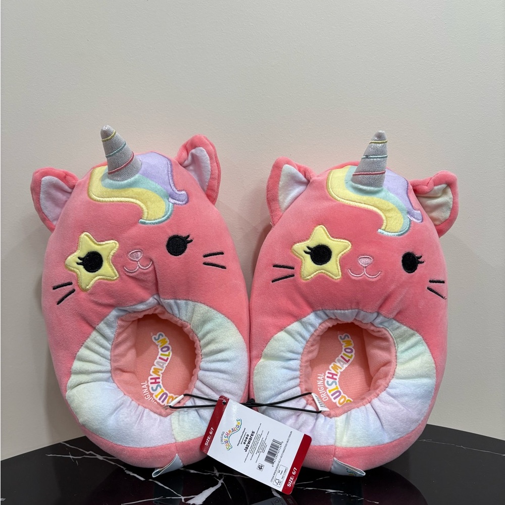 BRAND NEW SQUISHMALLOW UNICORN SLIPPERS SIZE 6-7